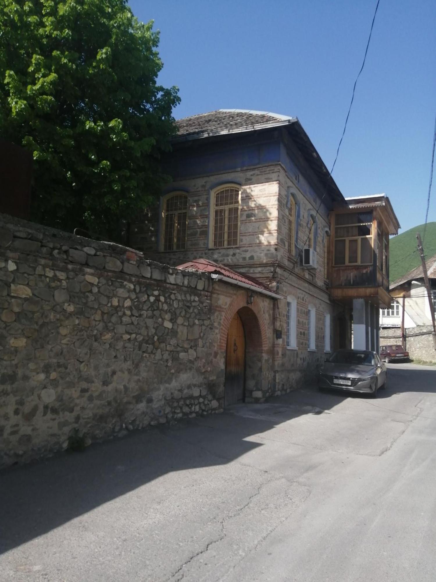 מלון Şǝki Ali Ancient House 555 מראה חיצוני תמונה